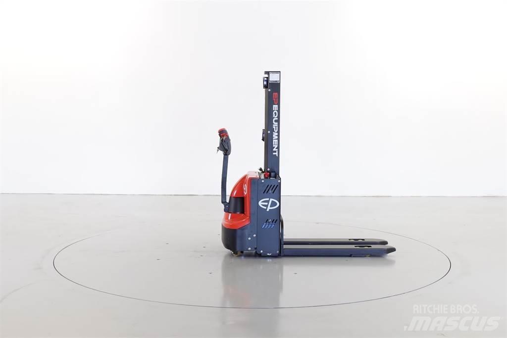 EP ES08-WAI Pedestrian stacker