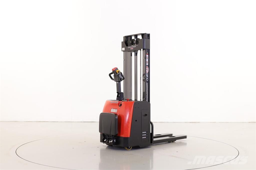 EP ES12-RS Pedestrian stacker