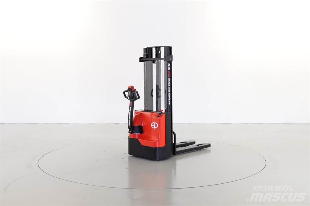 EP ES15-15ES Pedestrian stacker