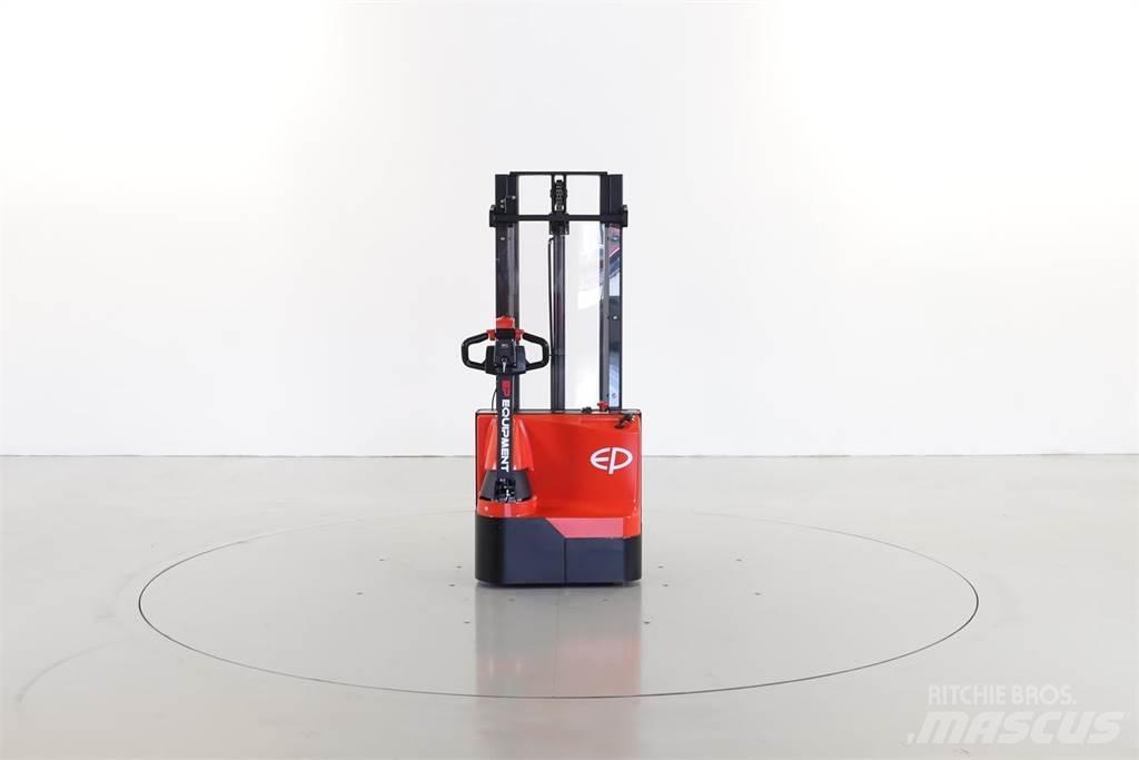 EP ES15-15ES Pedestrian stacker