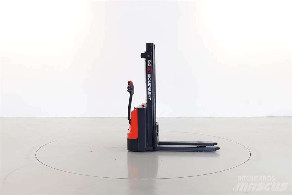 EP ES15-15ES Pedestrian stacker