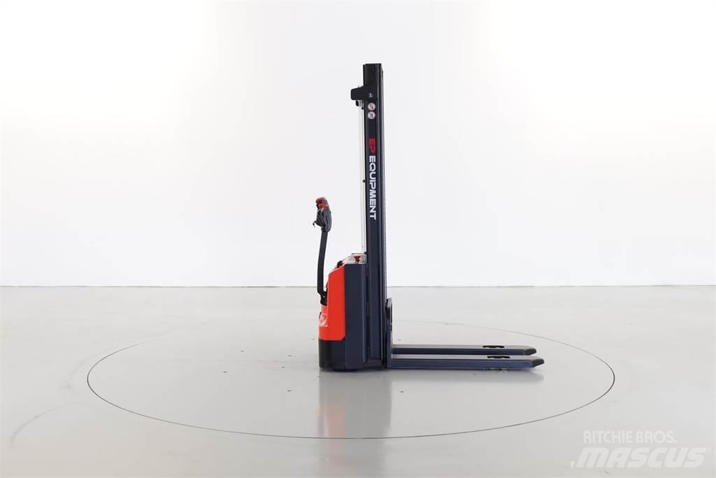 EP ES15-15ES Pedestrian stacker