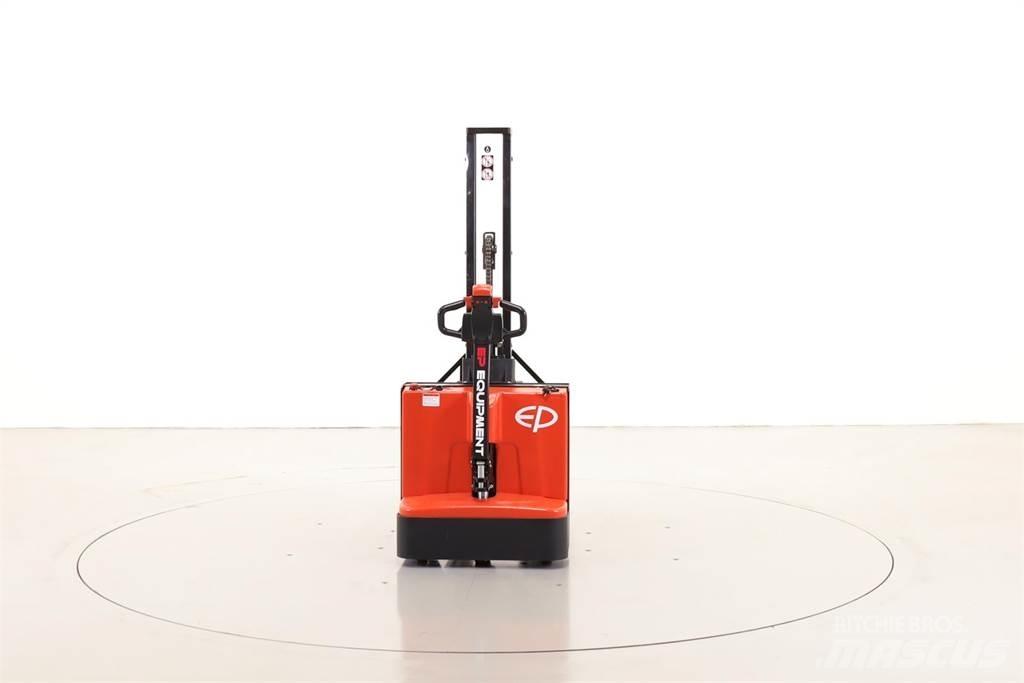 EP ESi161 Li-ion Pedestrian stacker