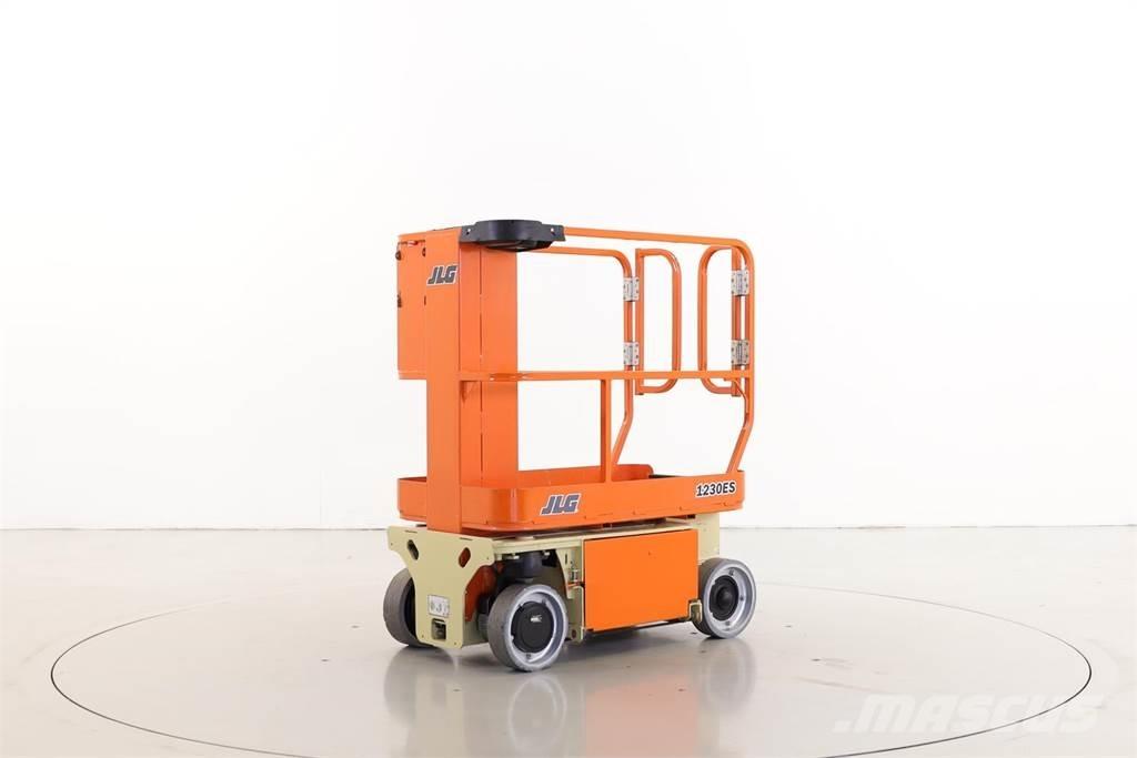 JLG 1230ES Used Personnel lifts and access elevators