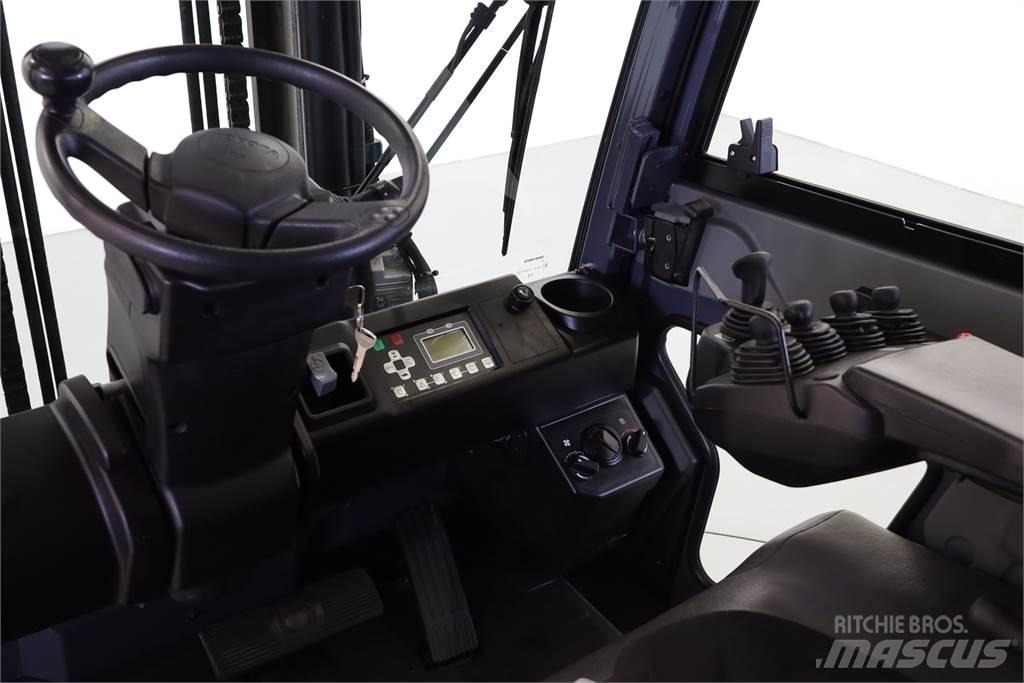Toyota 8FBMT30 Electric forklift trucks