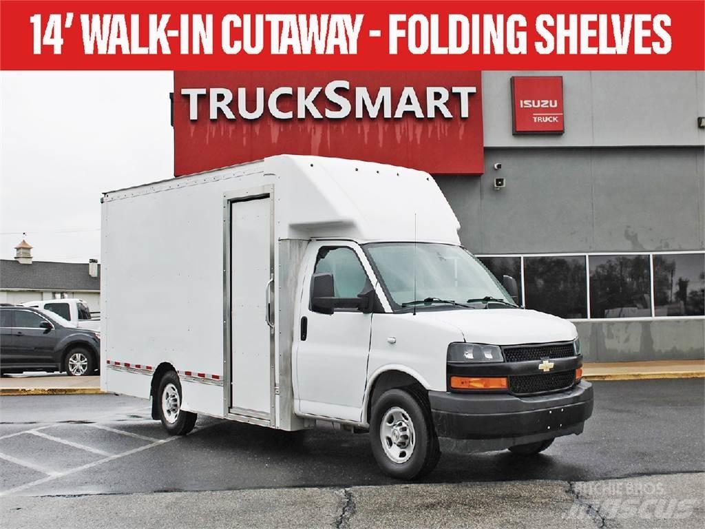 Chevrolet 3500 Box trucks