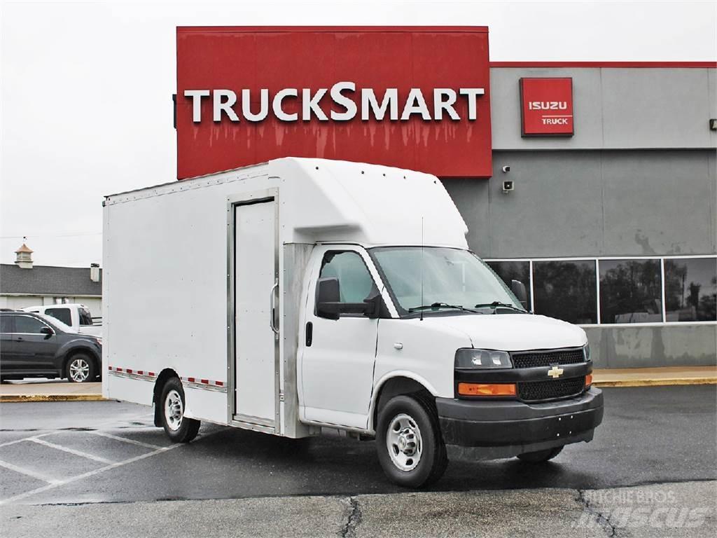 Chevrolet 3500 Box trucks