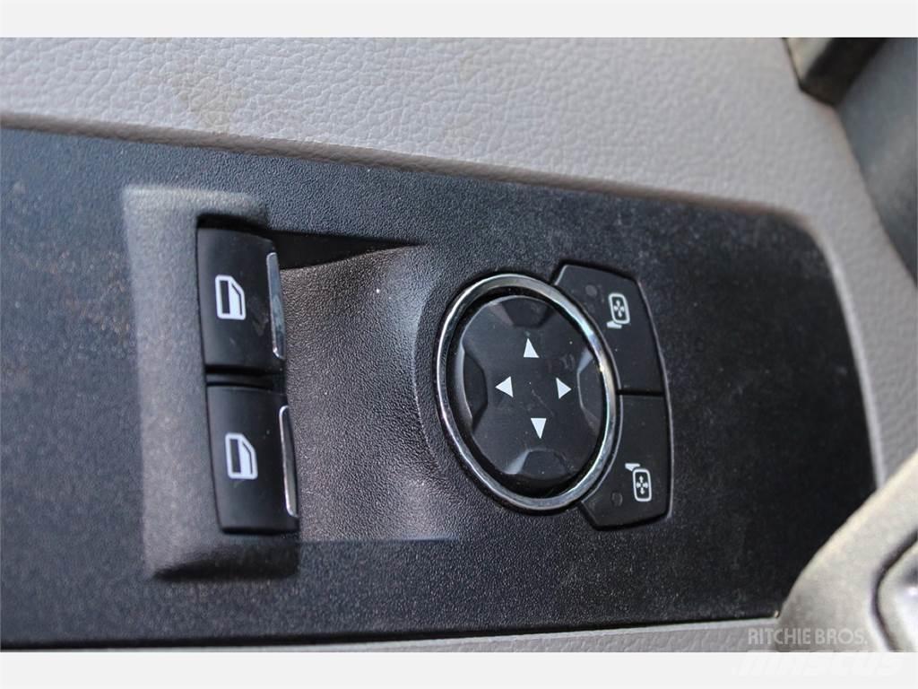 Ford F550 Truck mounted platforms