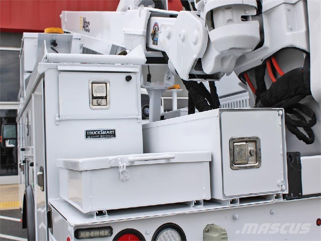 Ford F550 Truck mounted platforms