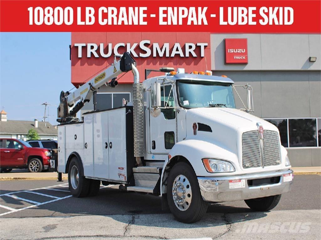 Kenworth T370 Truck mounted cranes