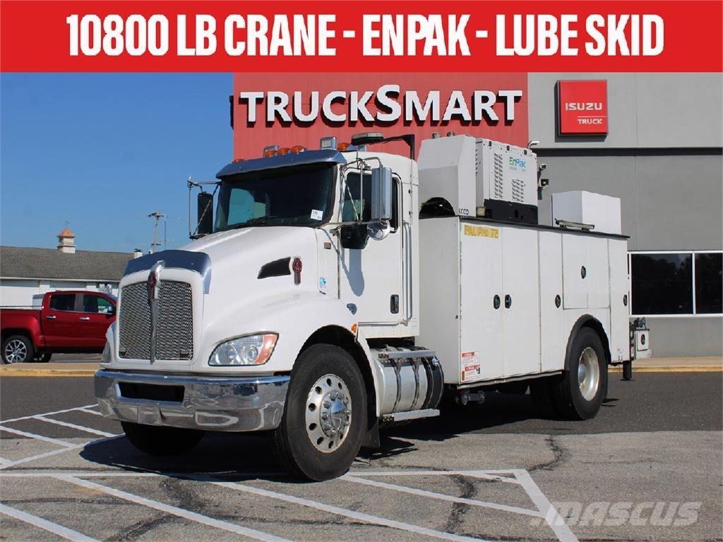 Kenworth T370 Truck mounted cranes
