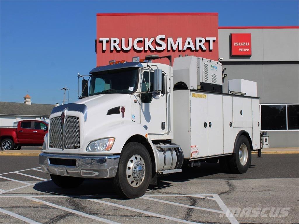 Kenworth T370 Truck mounted cranes