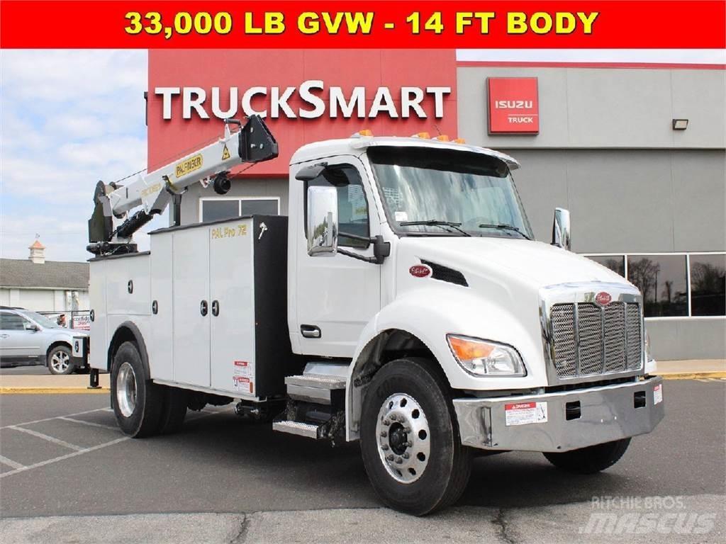 Peterbilt 537 Recovery vehicles