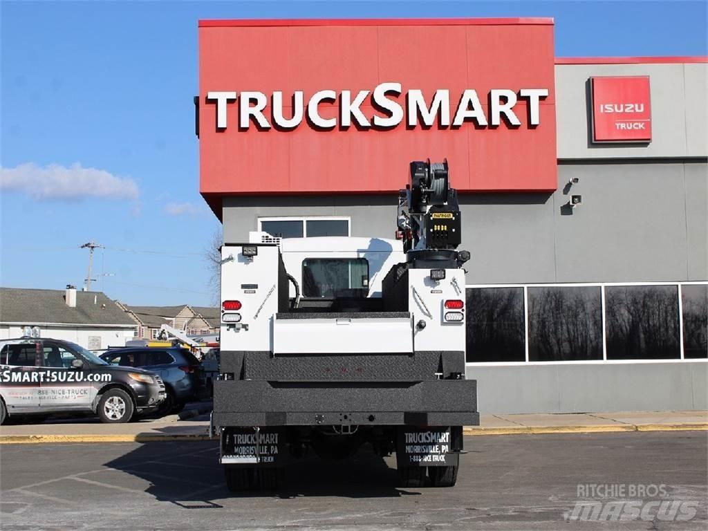 Peterbilt 537 Recovery vehicles