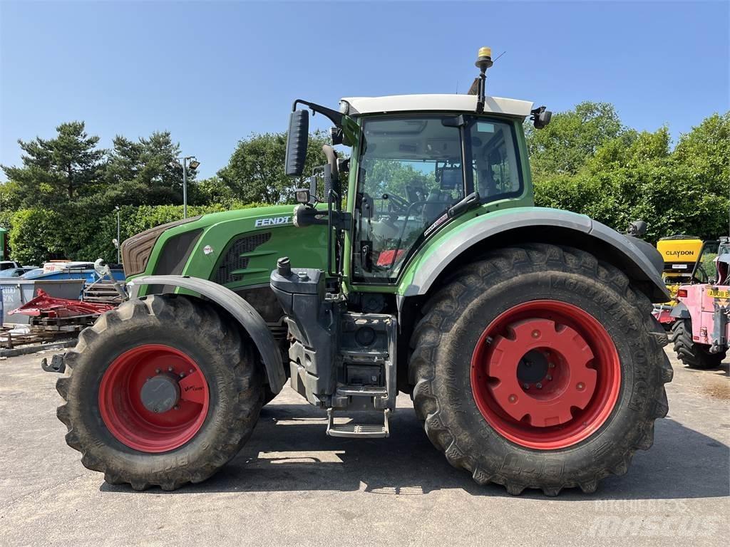 Fendt 828 Tractors