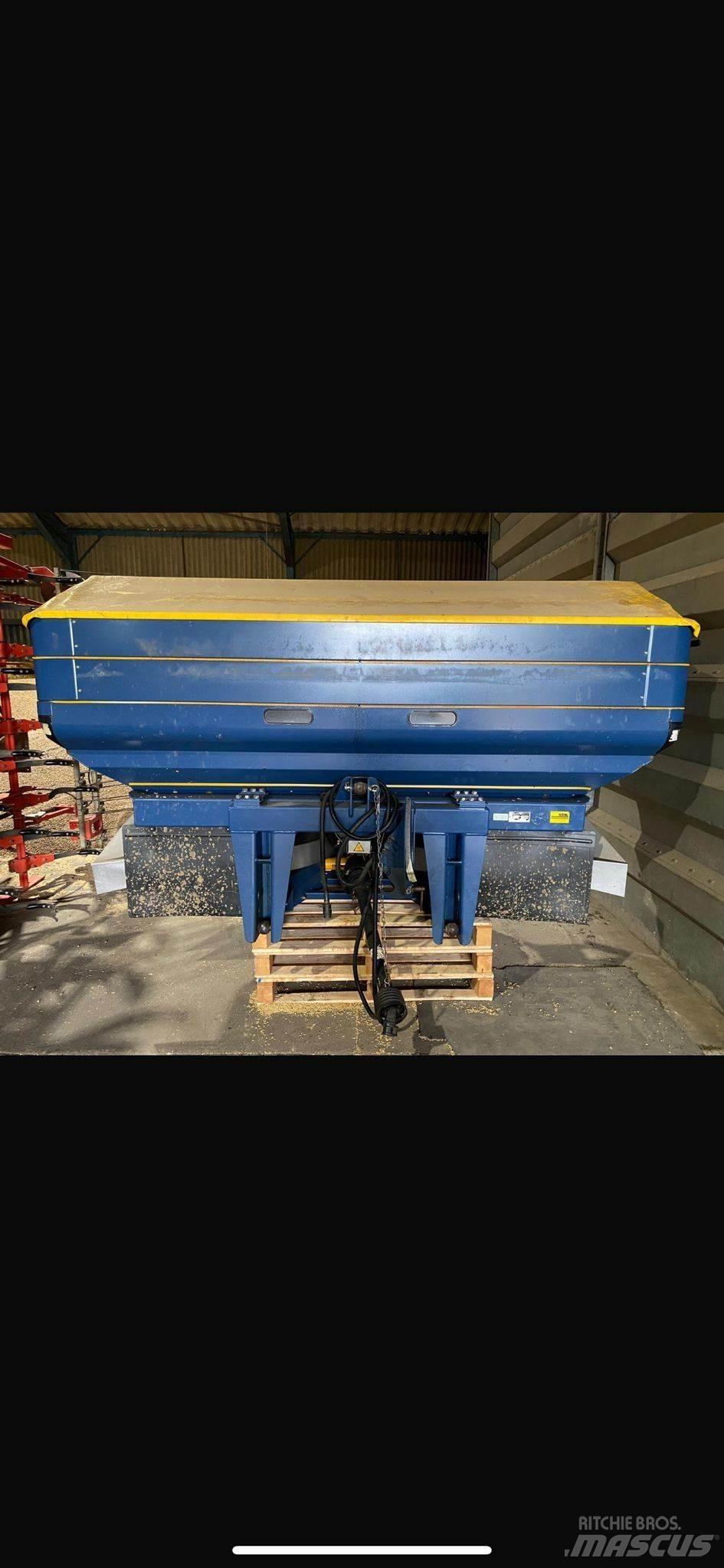 Krm M2W D Manure spreaders