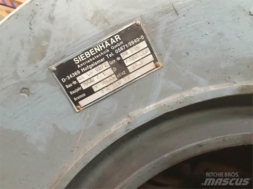Krupp KMK 4070 winch Crane parts and equipment