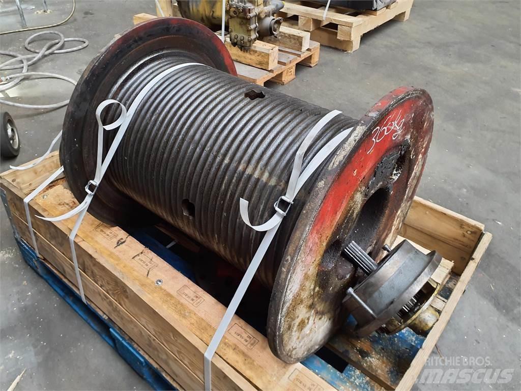 Krupp KMK 4070 winch Crane parts and equipment