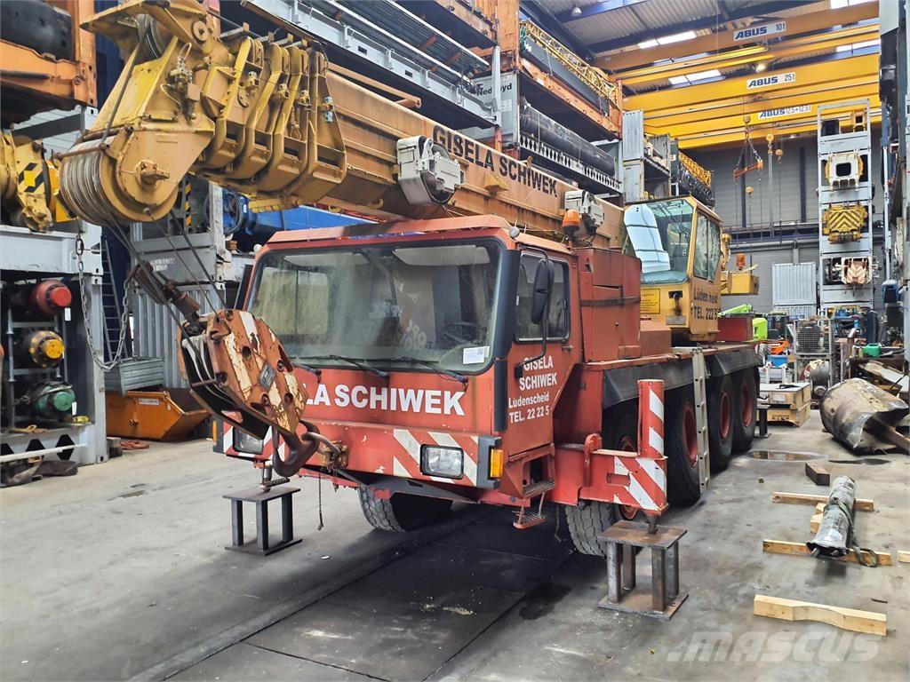 Liebherr LTM 1050 All terrain cranes
