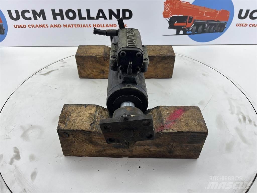 P&H S35 Cilinder Crane parts and equipment