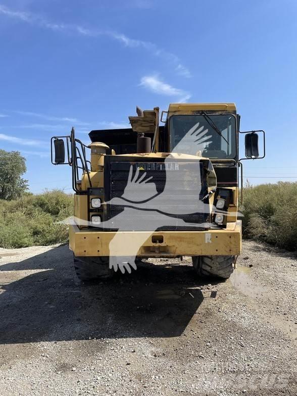 CAT D400D Articulated Haulers