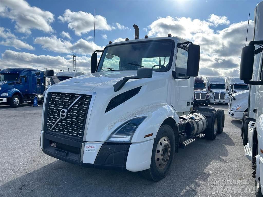 Volvo VNL 300 Prime Movers