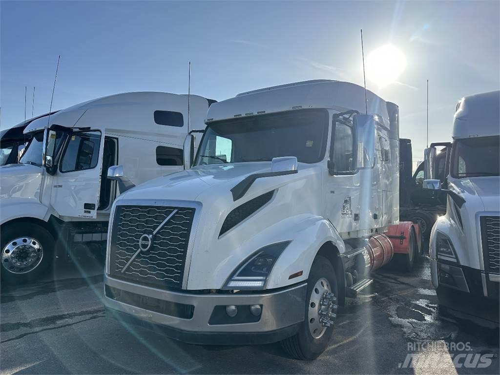 Volvo VNL740 Prime Movers