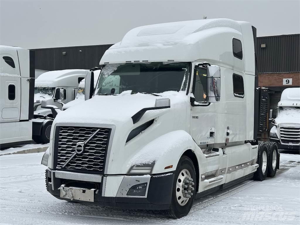 Volvo VNL860 Prime Movers