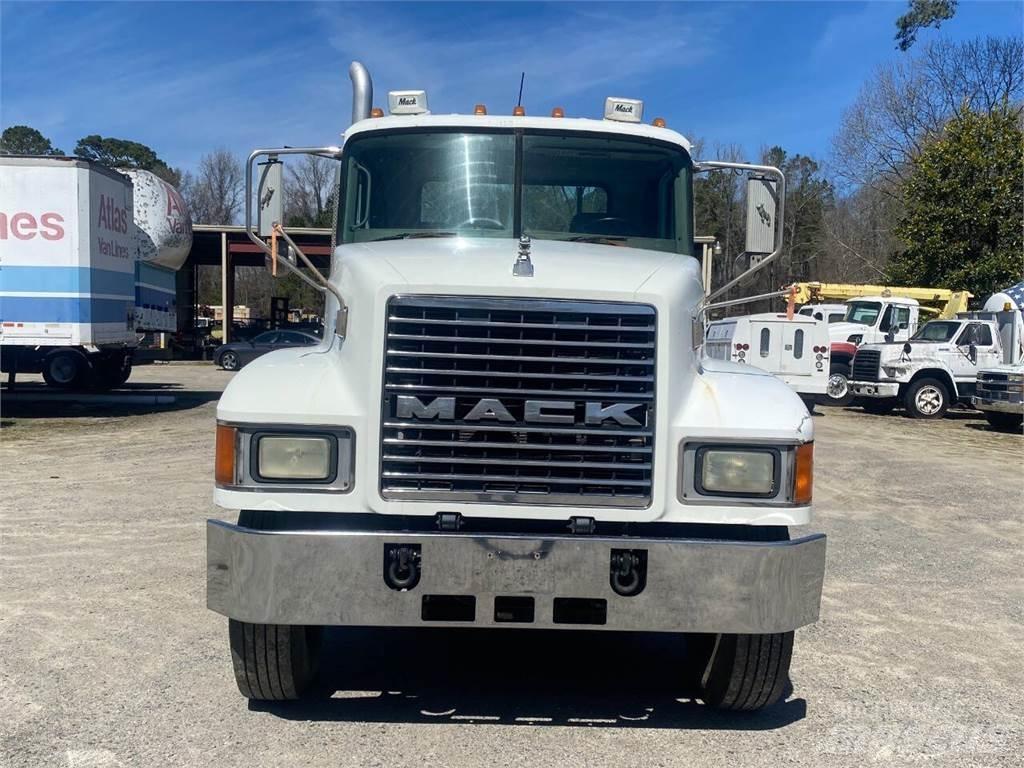 Mack CH613 Other