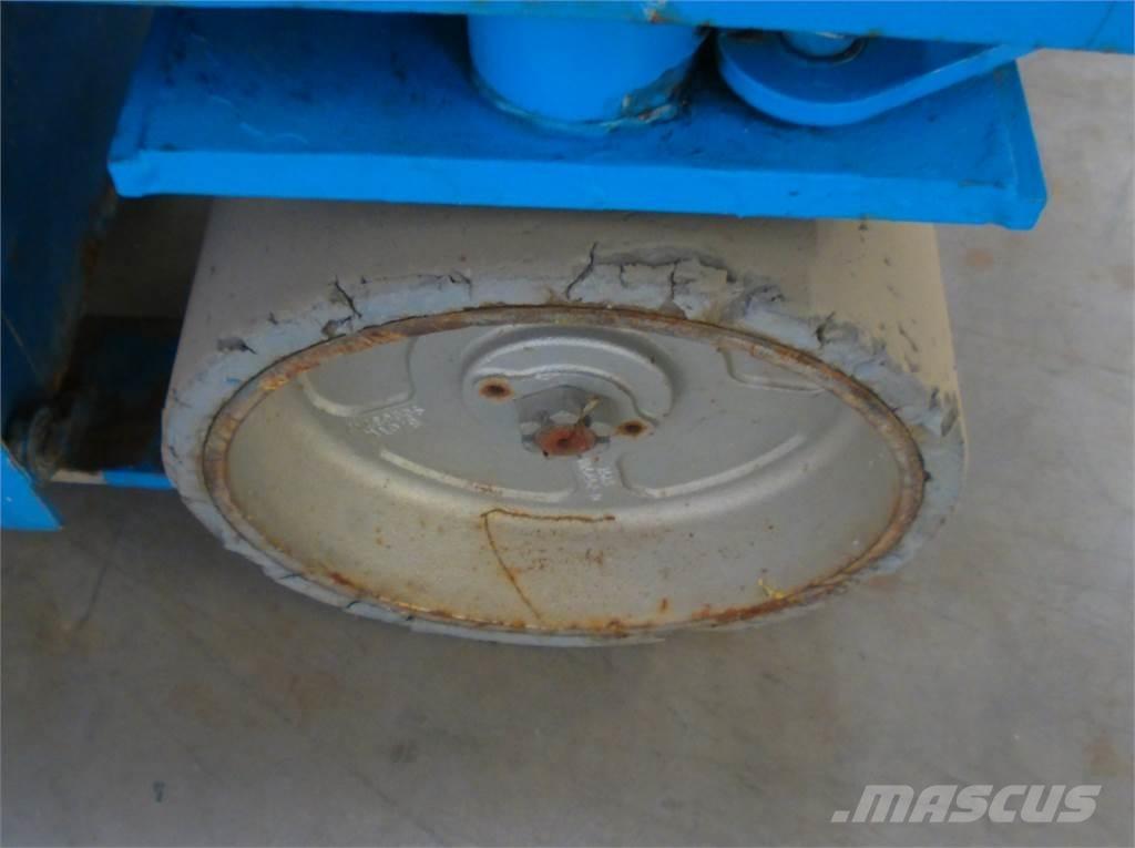 Genie GS2646 Scissor lifts