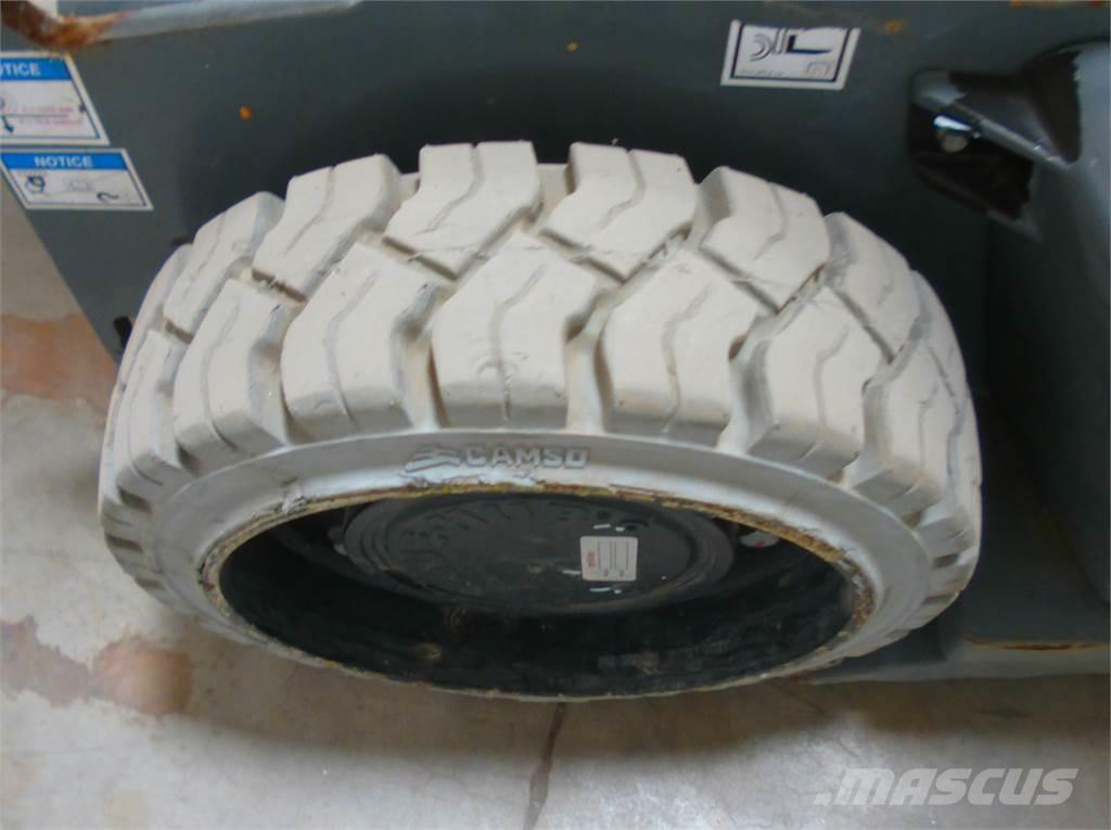 Haulotte STAR 10 Used Personnel lifts and access elevators