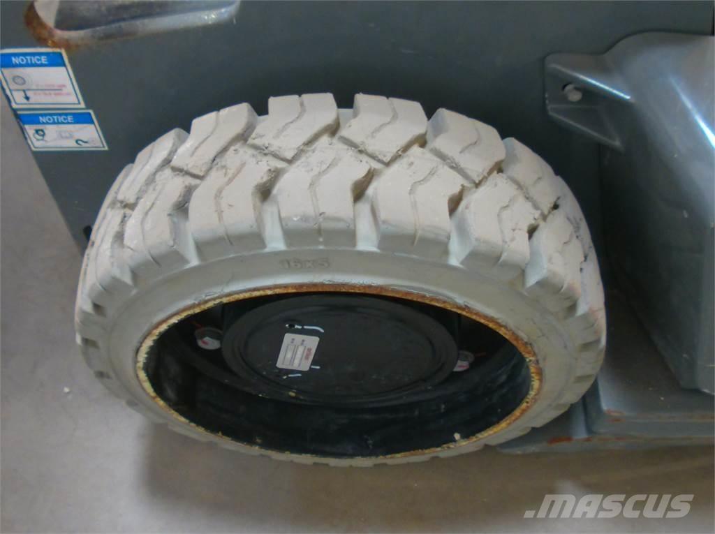 Haulotte STAR 10 Used Personnel lifts and access elevators