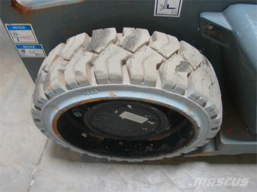 Haulotte STAR 10 Used Personnel lifts and access elevators