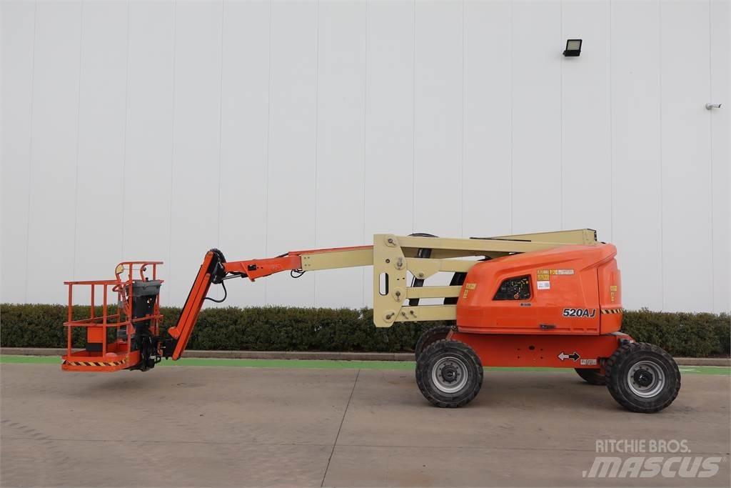 JLG 520AJ Articulated boom lifts