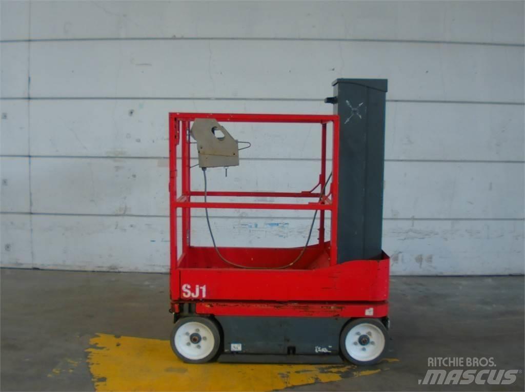 SkyJack SJ16 Used Personnel lifts and access elevators