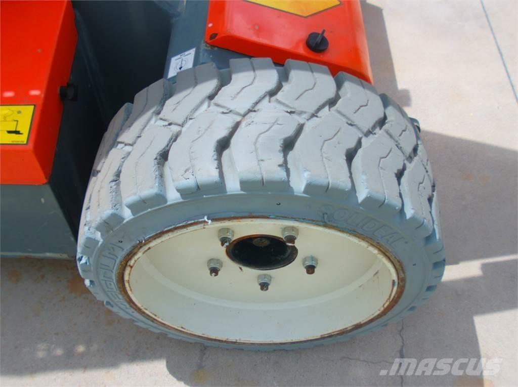 Snorkel A38E Articulated boom lifts
