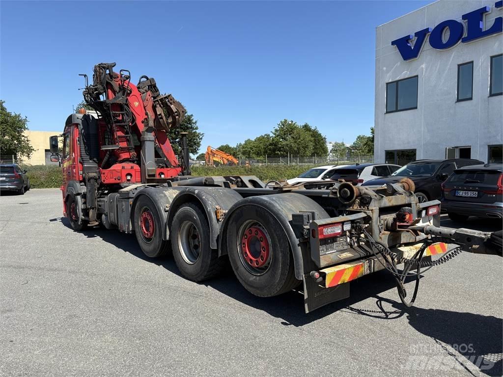 Volvo FM500 Truck mounted cranes