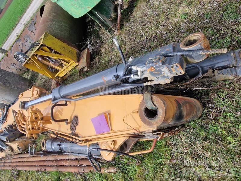 CASE CX245SR Booms and arms