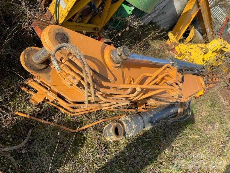 CASE CX245SR Booms and arms