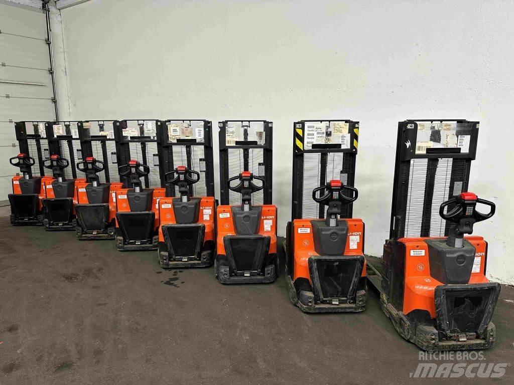 BT SWE 100 Pedestrian stacker