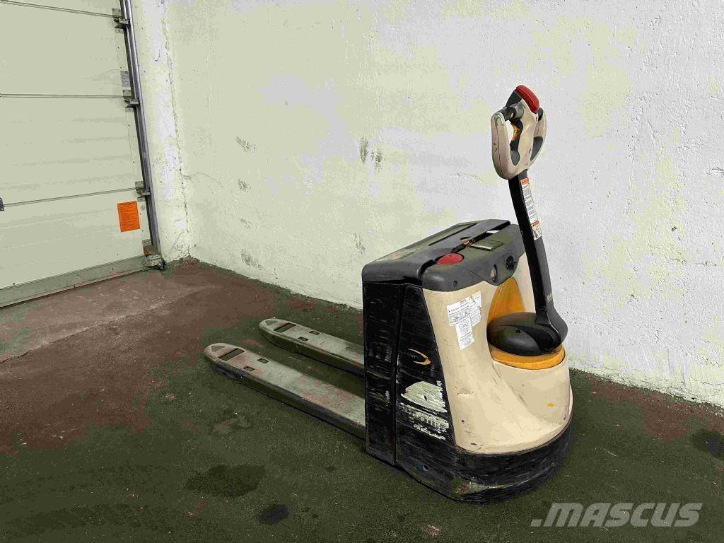 Crown WP 3015 Low lifter