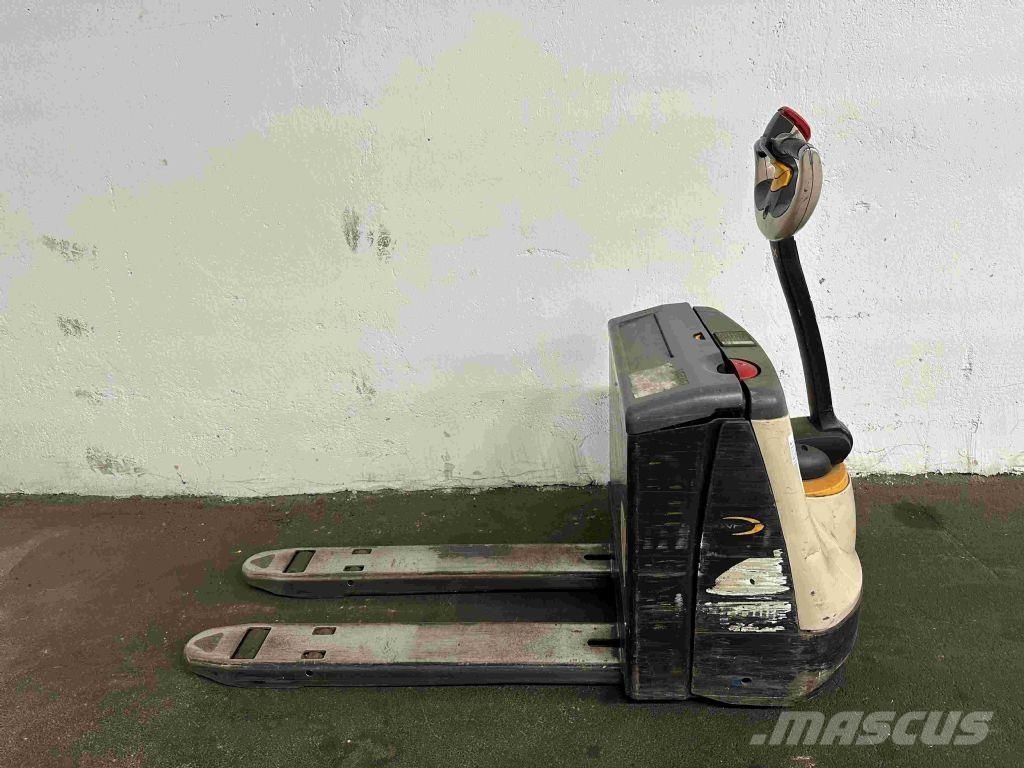 Crown WP 3015 Low lifter