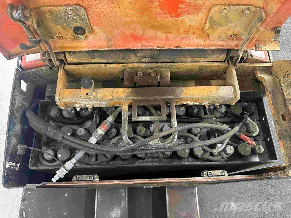 Toyota LPE 200 Low lifter