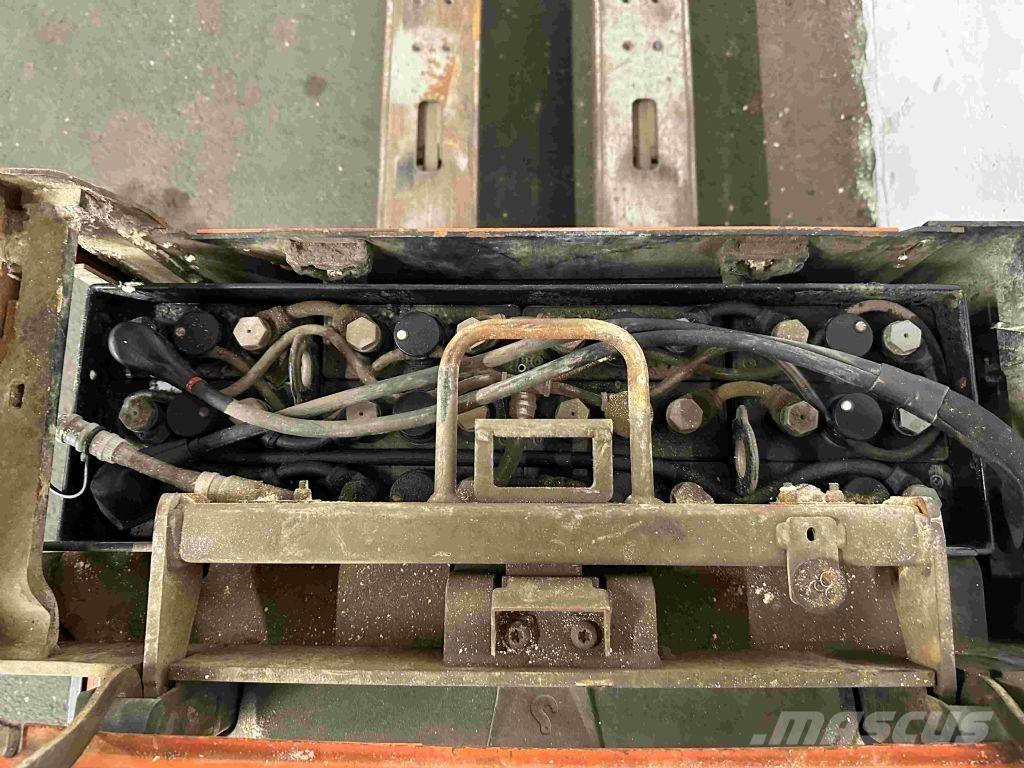 Toyota LPE 200 Low lifter