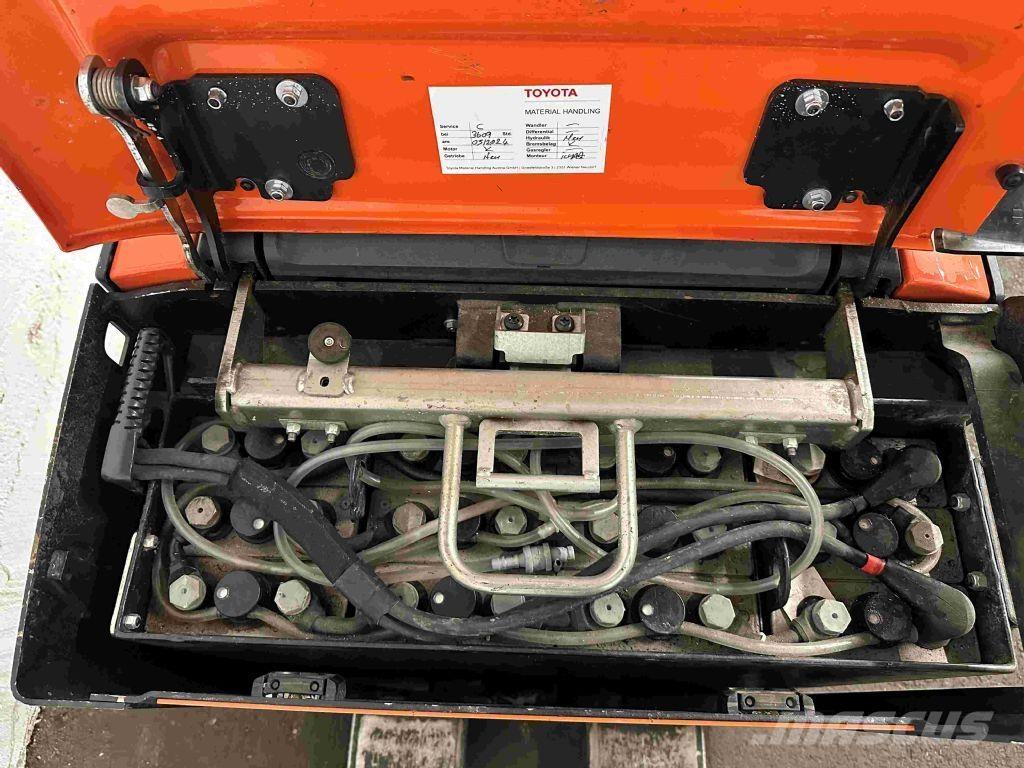 Toyota LPE 200 Low lifter