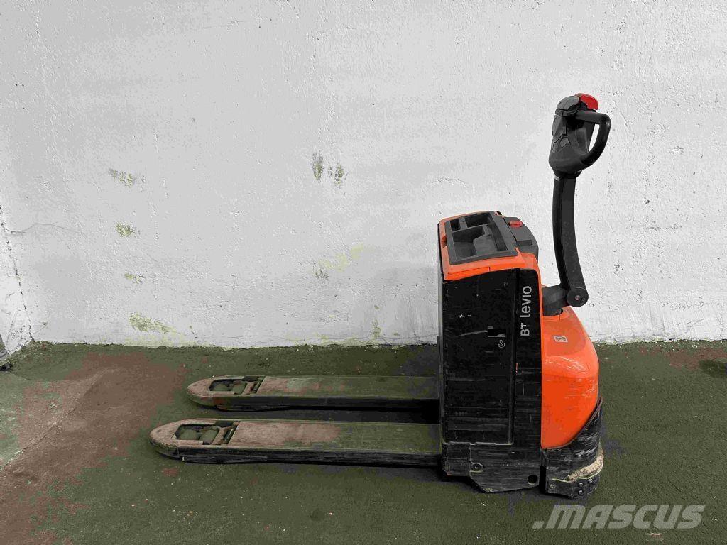 Toyota LWE 200 Low lifter