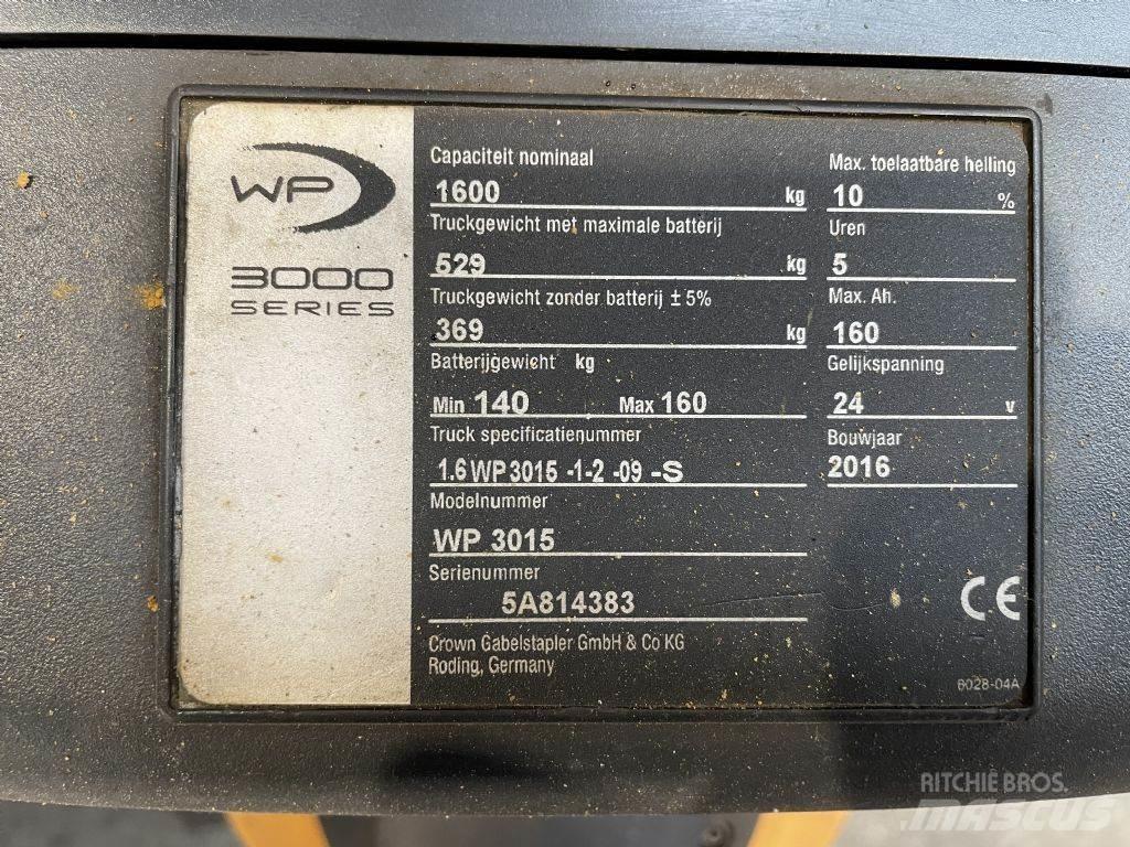 Crown WP3015 Pedestrian stacker