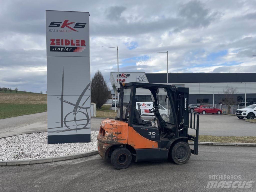 Doosan D30S-5 Diesel trucks