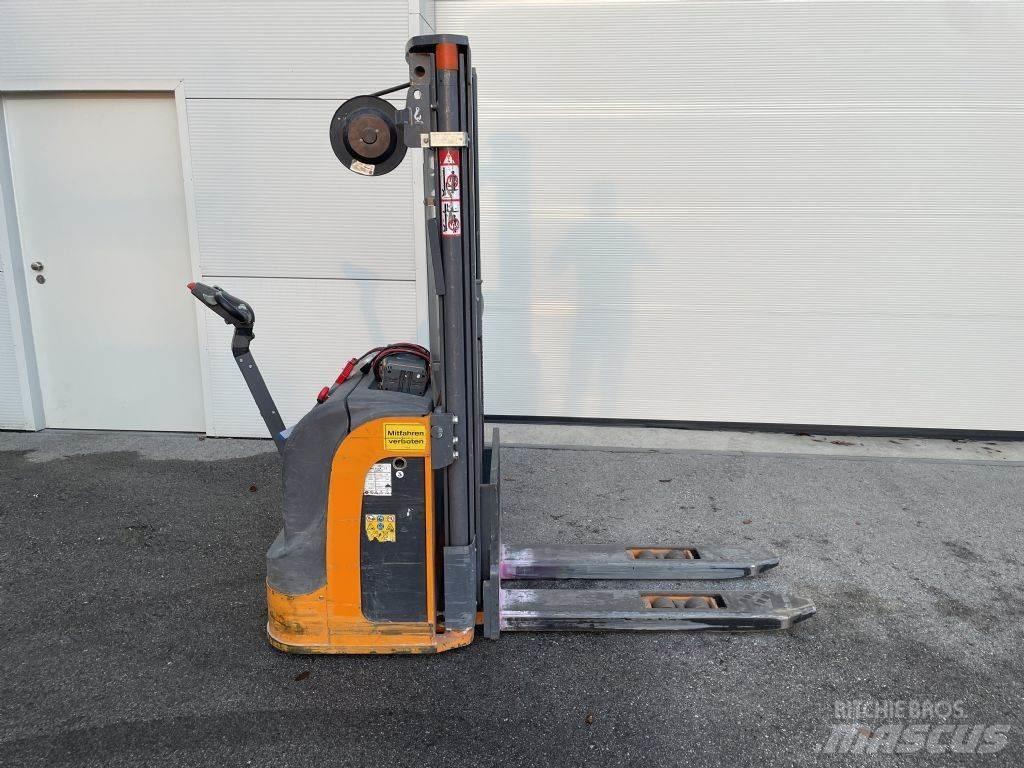 OMG 716K AC Pedestrian stacker