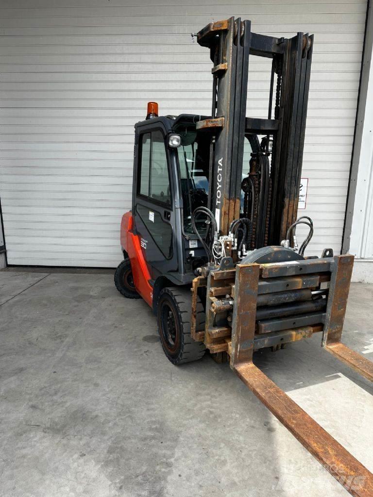 Toyota 06-8FD30F Diesel trucks